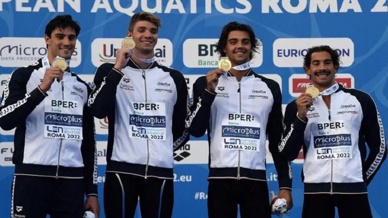 Europei Di Nuoto Manuel Frigo Conquista L Oro Nella 4x100 Stile Libero