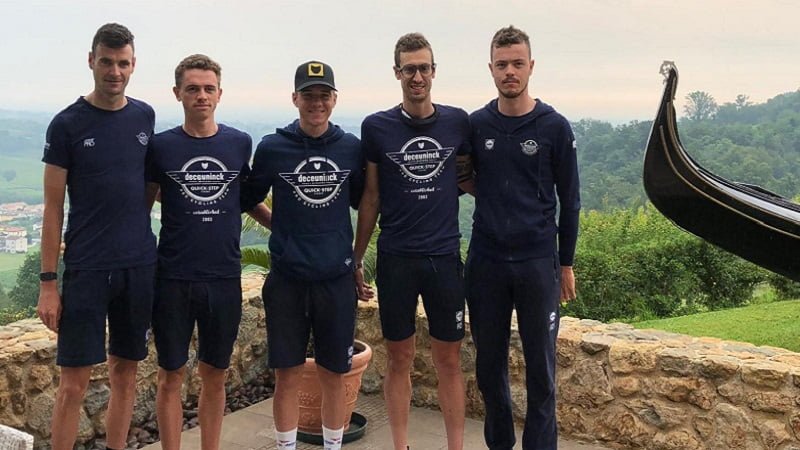 Ca del Poggio i ciclisti della Deceuninck Quick Step