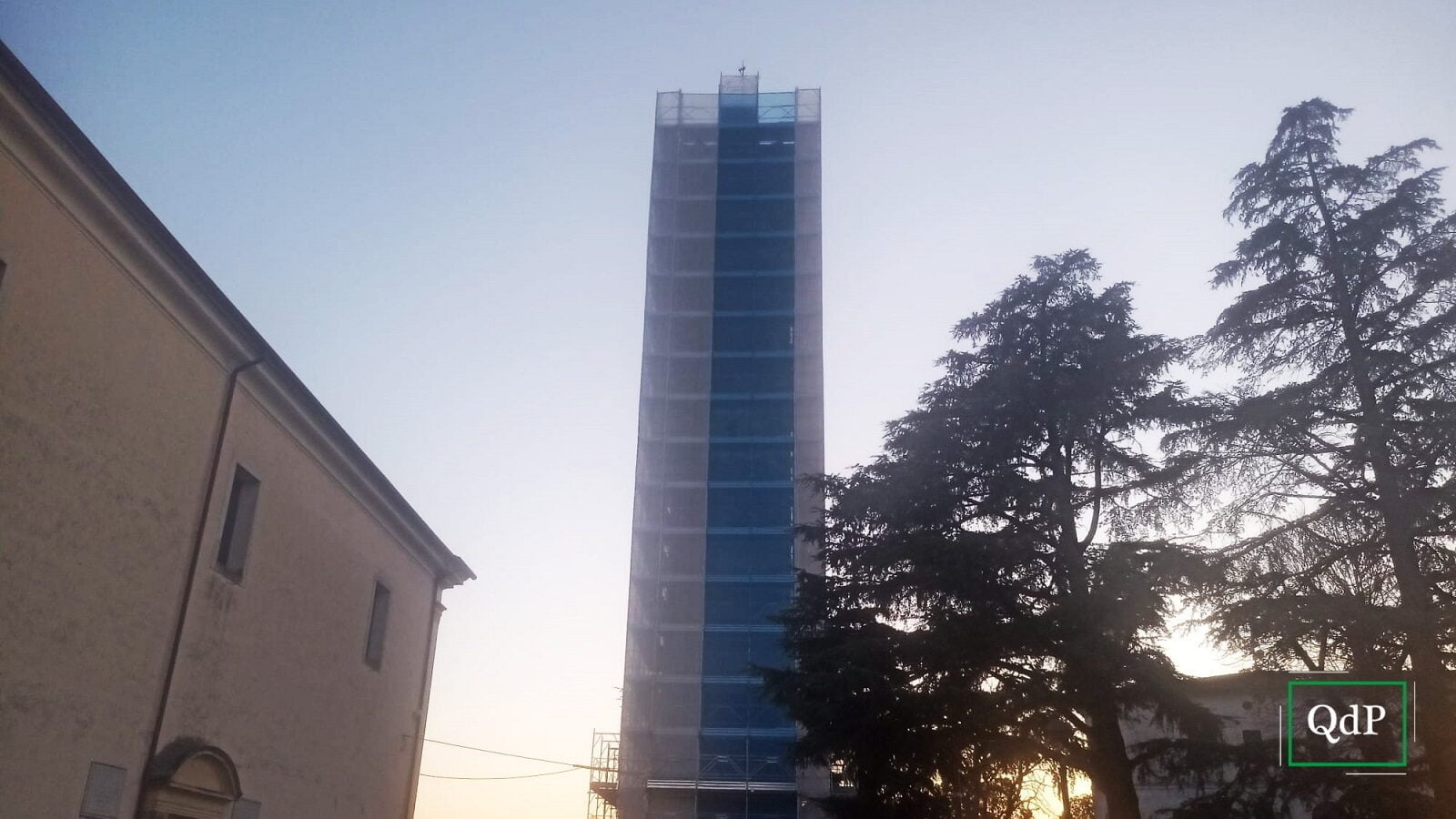 I lavori di ristrutturazione del campanile della chiesa parrocchiale di Colle Umberto