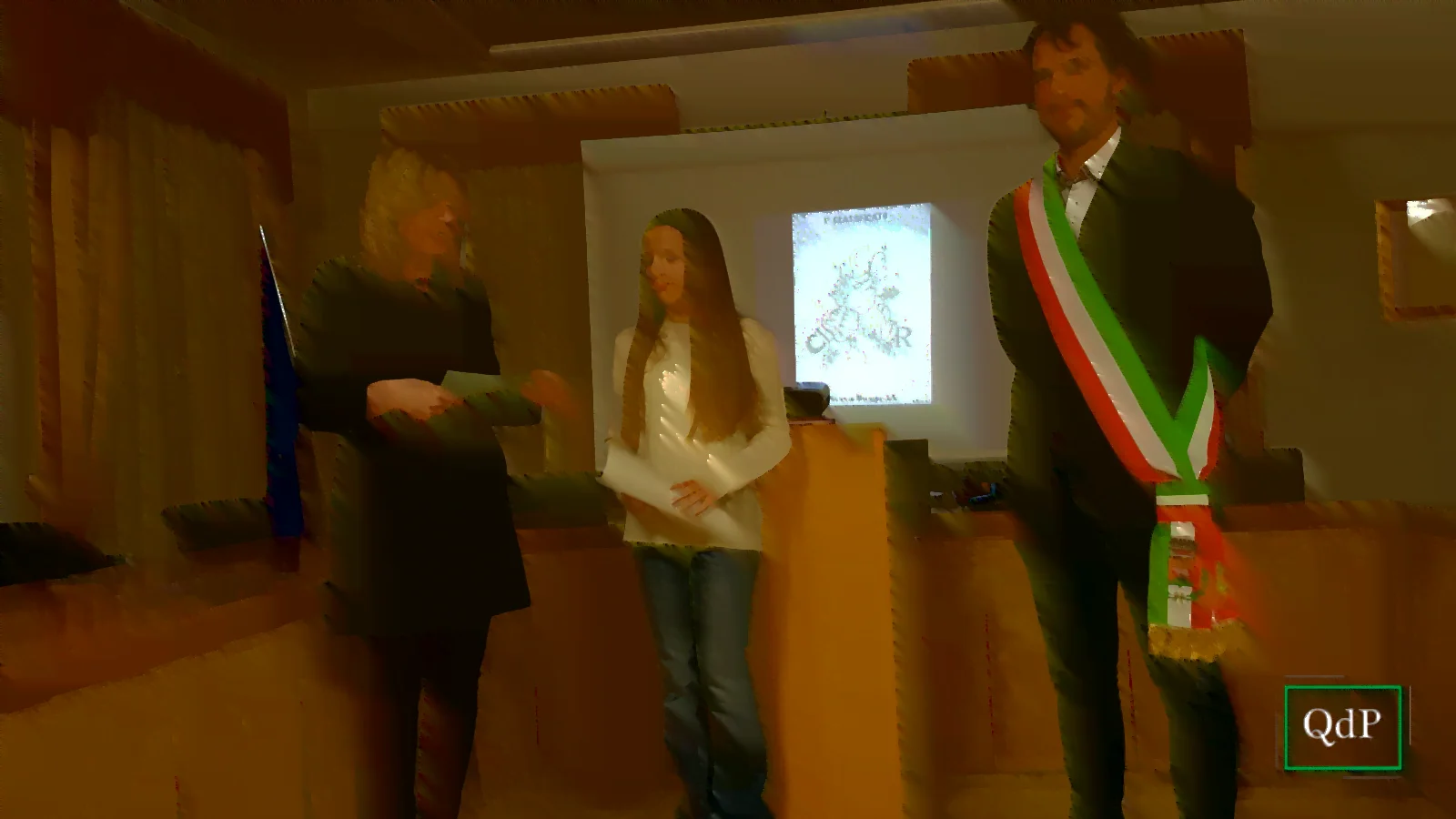 Premiazione del logo del Ccr: Sveva Buogo riceve il premio dal sindaco Denny Buso e dall'assessore Angela Colmellere