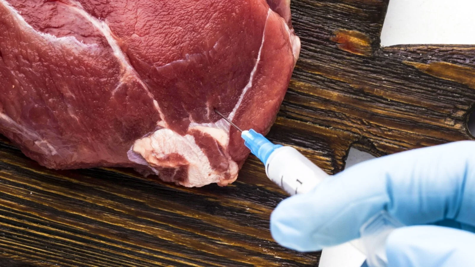 I pericoli della carne sintetica