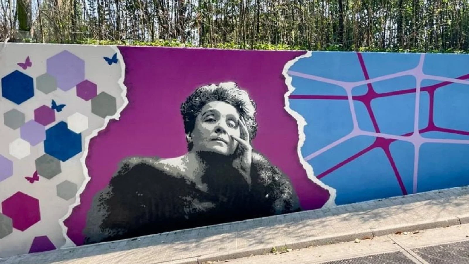 Il murales dedicato a Eleonora Duse