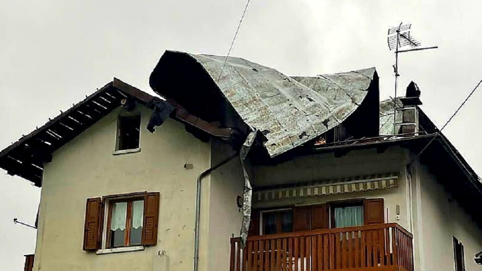 Bufera sulle dolomiti venete, Zaia firma lo stato di emergenza regionale