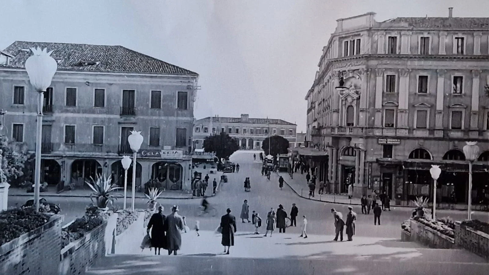 Il centro di Conegliano nel 1942
