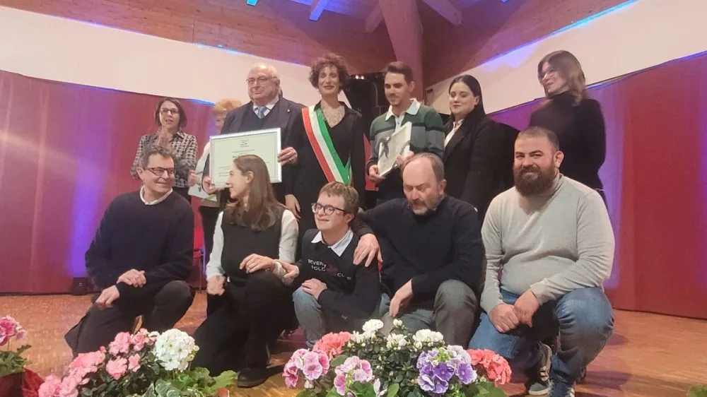 I due premiati assieme alla giunta